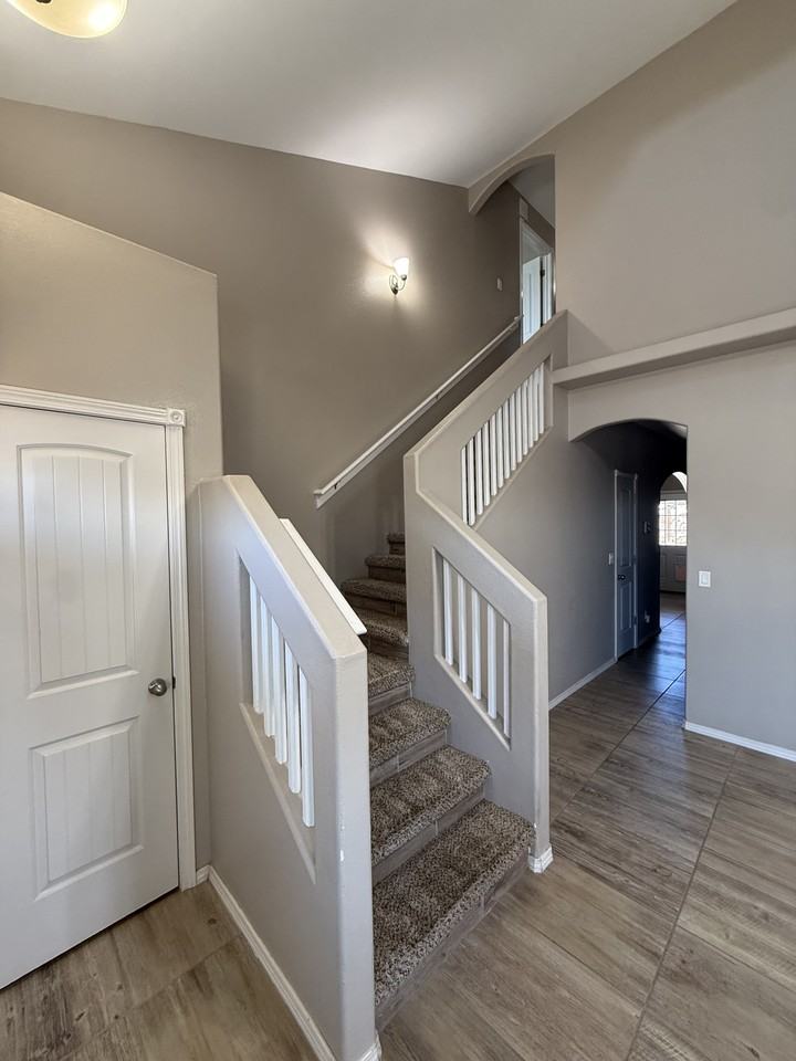 301 Canyon Vista Dr #NA - Photo 3 of 12