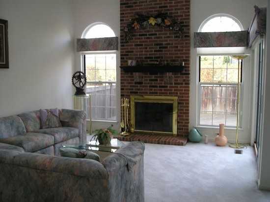 84 Whitman Dr #NA - Photo 4 of 6