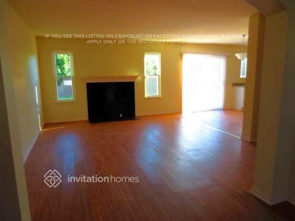 2409 Twin Fountain Ct - Photo 2 of 9