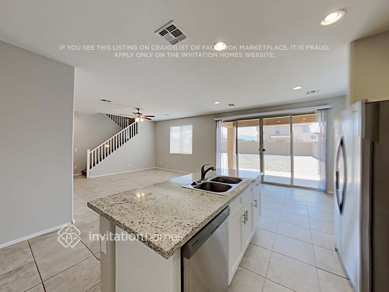 7713 W Glass Ln - Photo 7 of 18