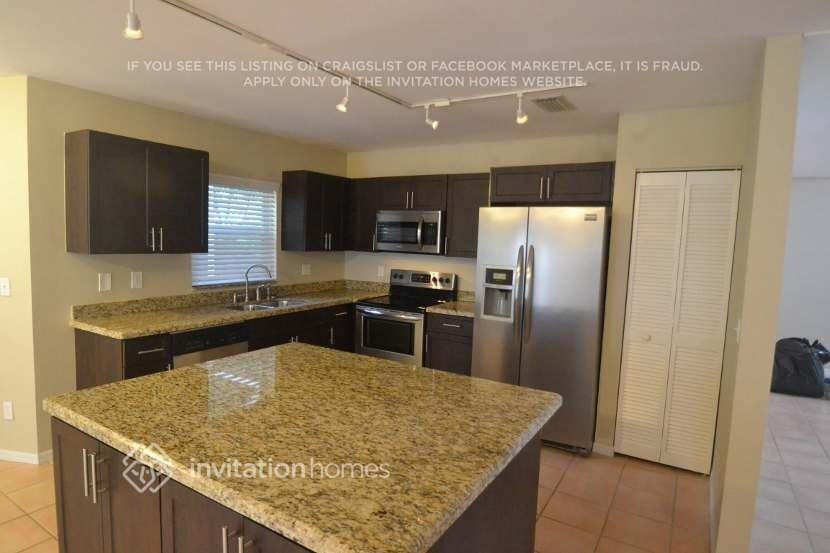 18210 Nw 19th St - Photo 4 of 10