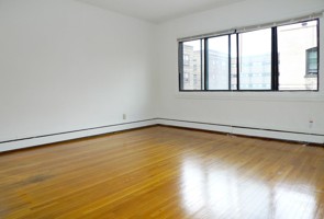 featured image of 128 E 18th St