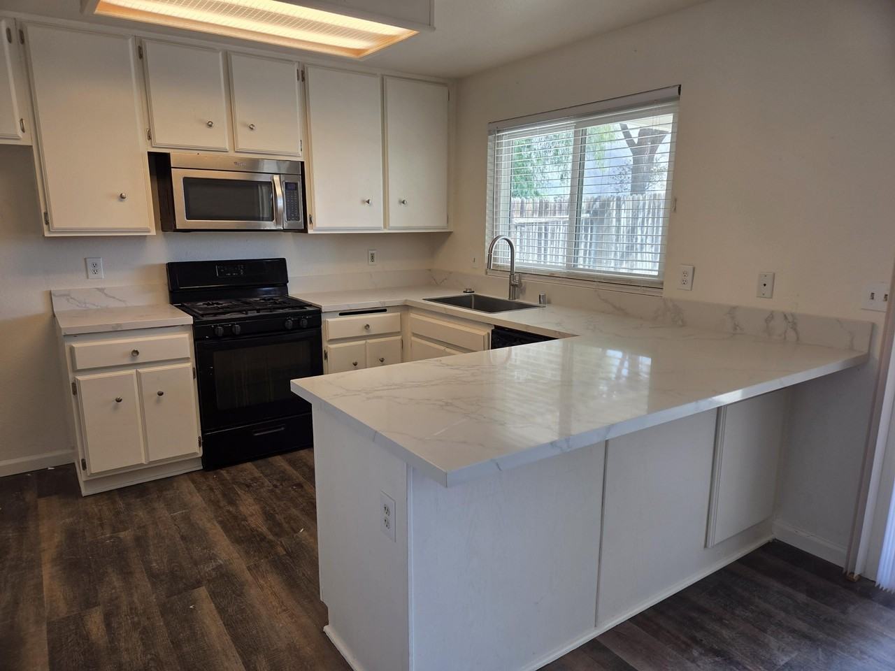 1253 Cedar Breaks Way - Photo 3 of 6