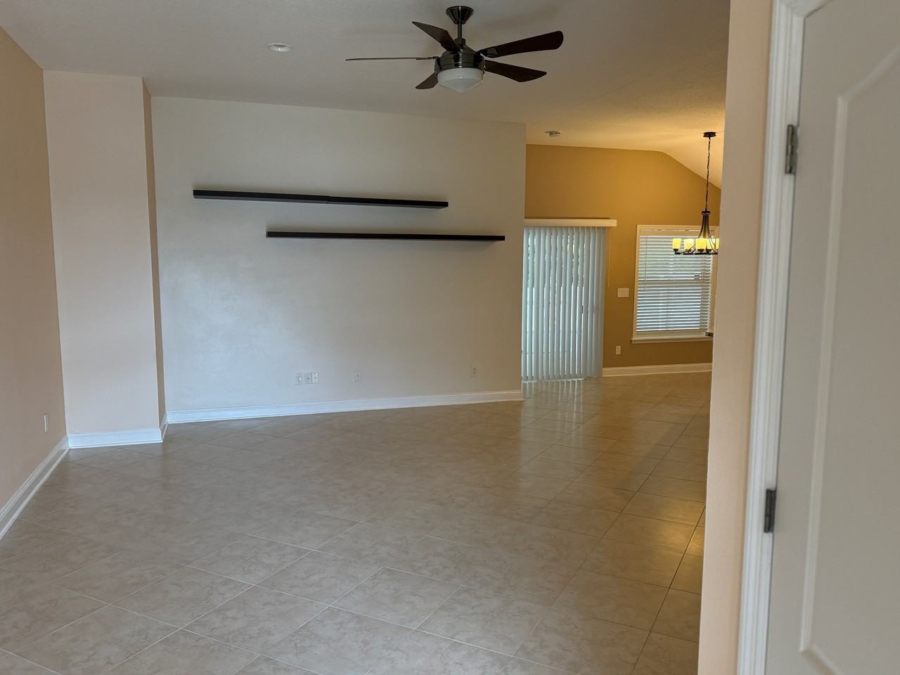 11956 Hayden Lakes Cir #1 - Photo 5 of 33