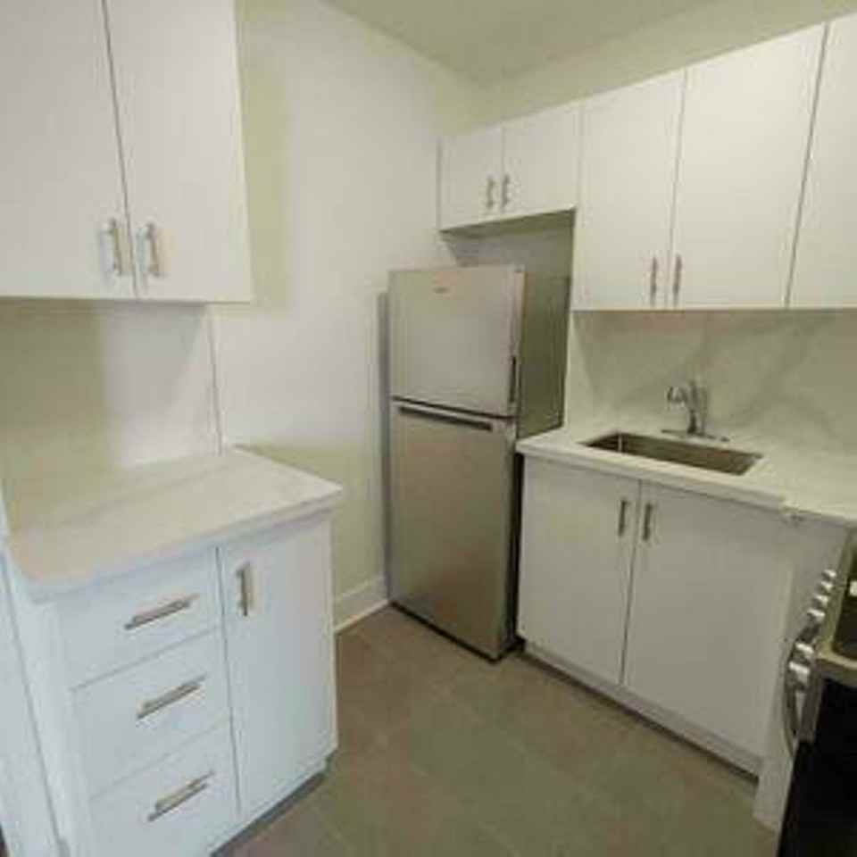12 Bater Street - Photo 2 of 9
