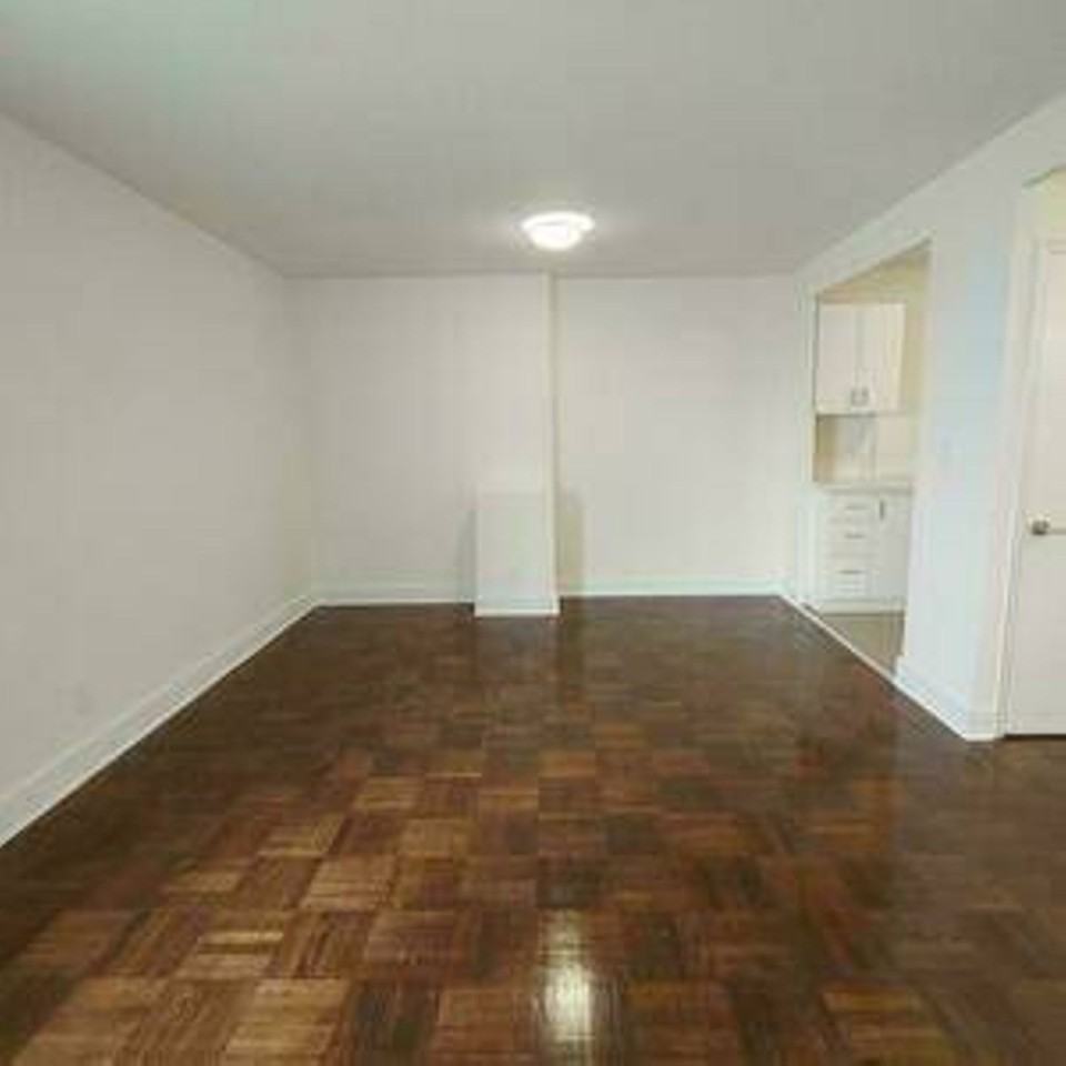 12 Bater Street - Photo 4 of 9