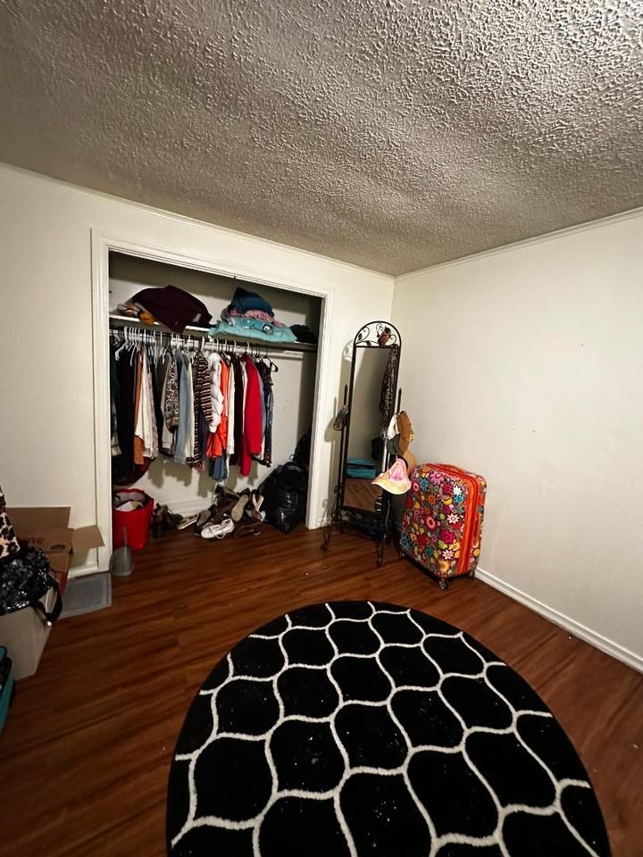 763 Garrison Avenue - Photo 7 of 9