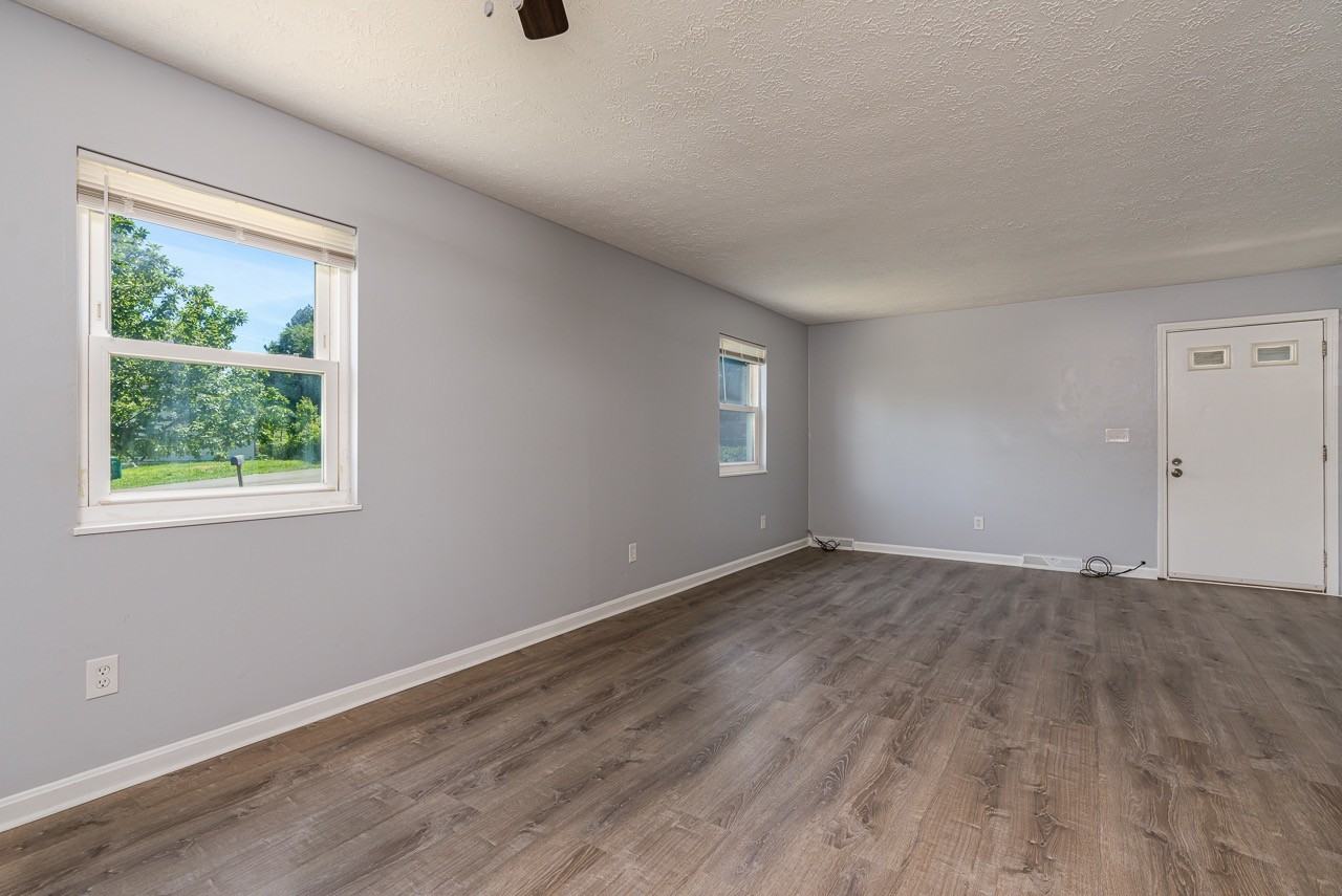 2673 Delta Ct - Photo 4 of 12