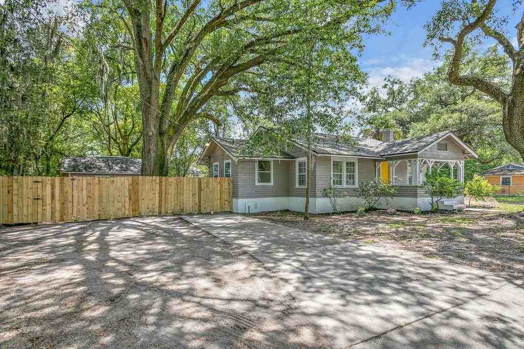 3058 Rosselle St - Photo 2 of 10