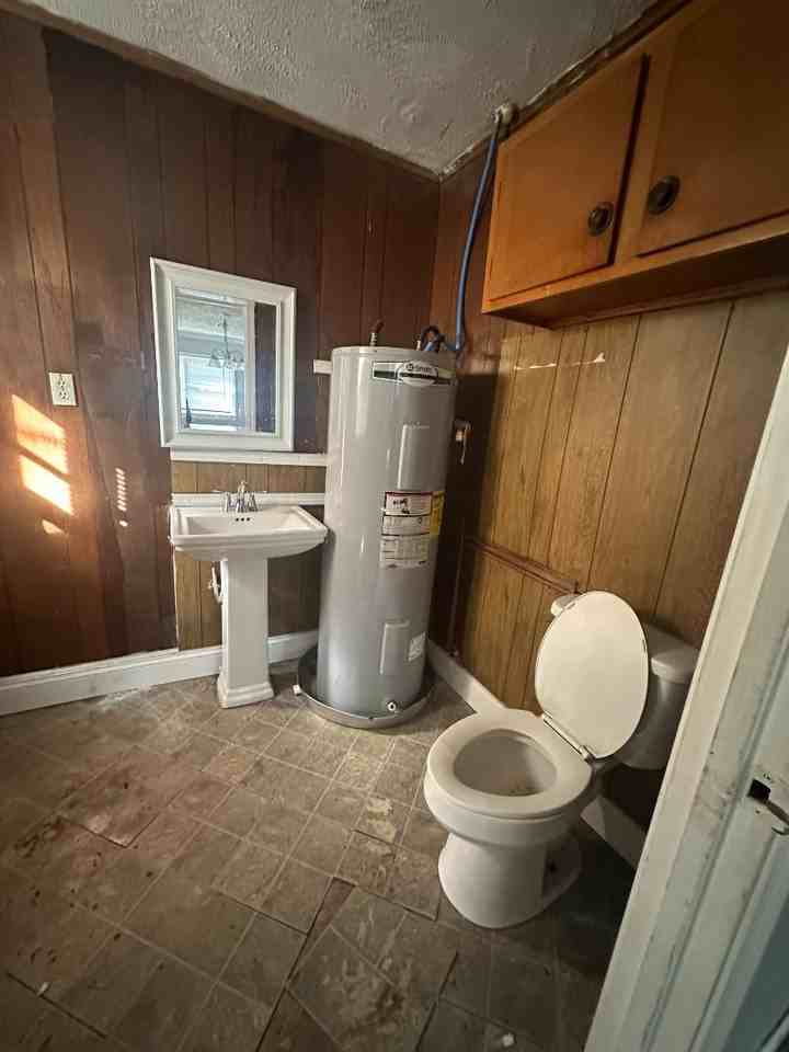2638 Deeb Dr - Photo 7 of 8