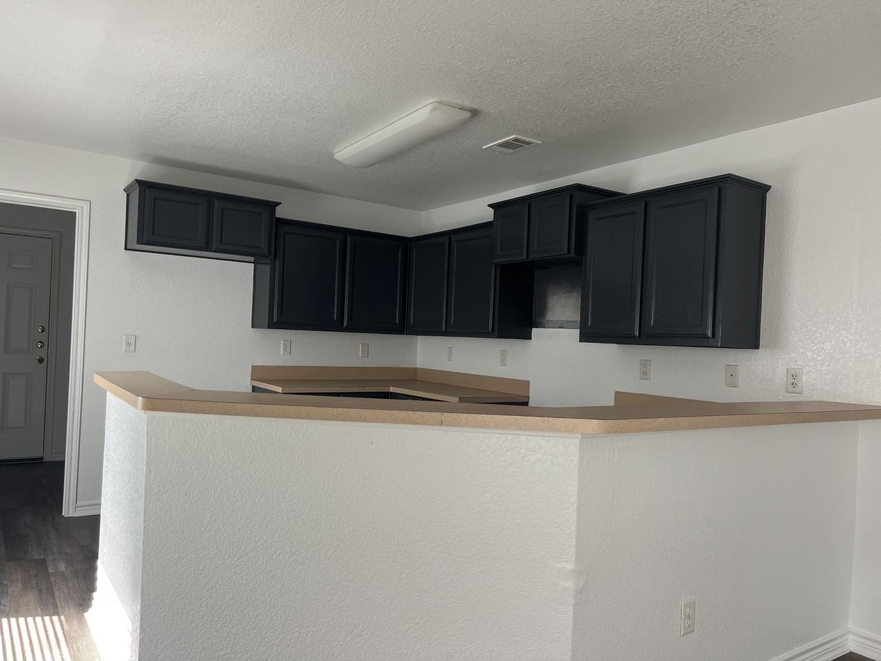 602 Estelle Ave #1 - Photo 5 of 13