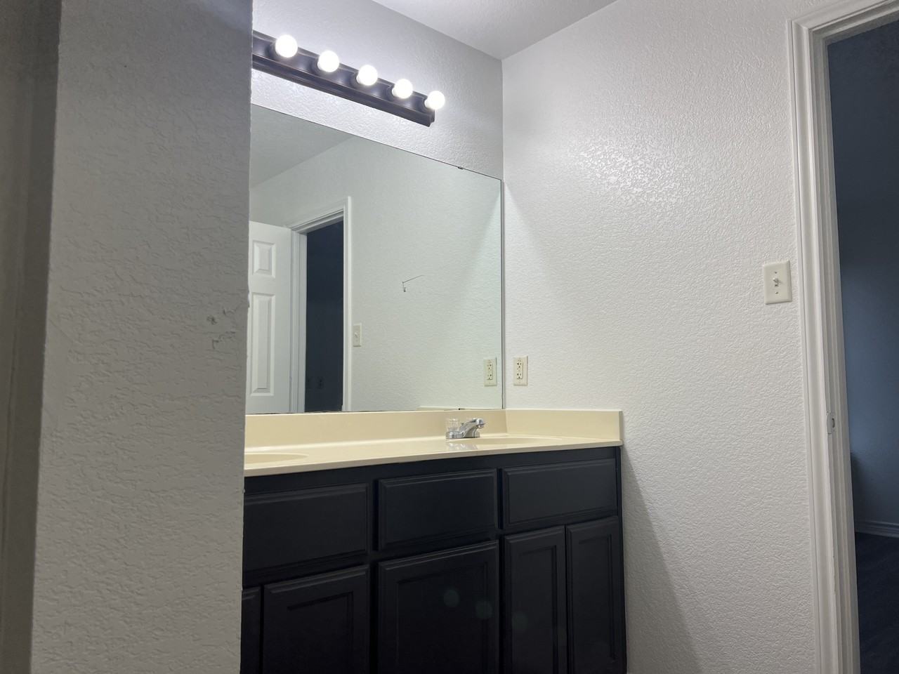 602 Estelle Ave #1 - Photo 7 of 13