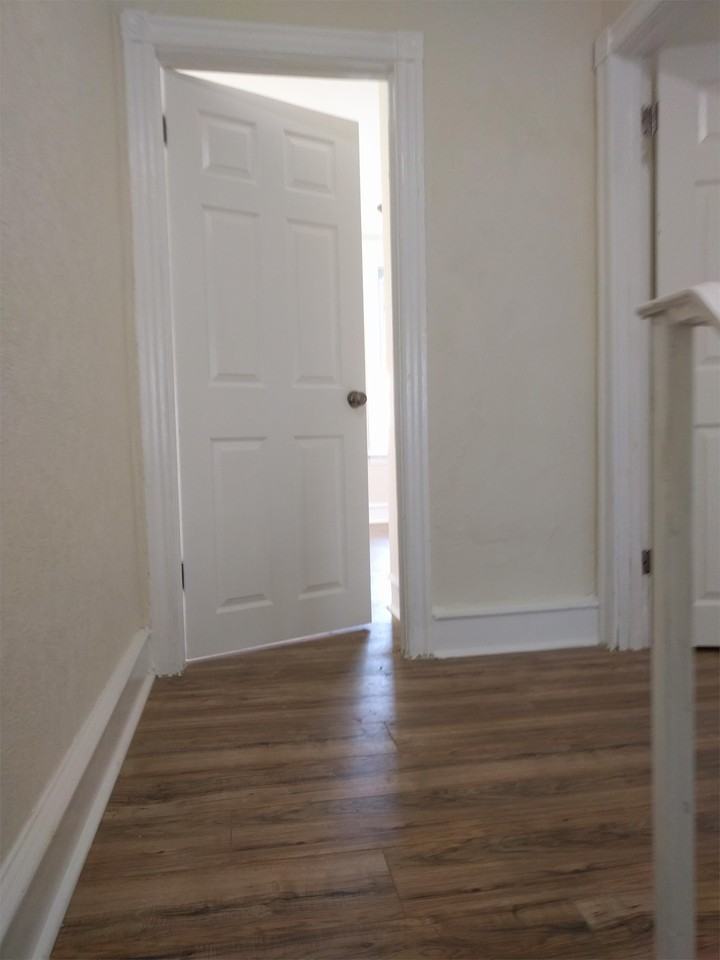 6014 N Woodstock St #1 - Photo 3 of 10