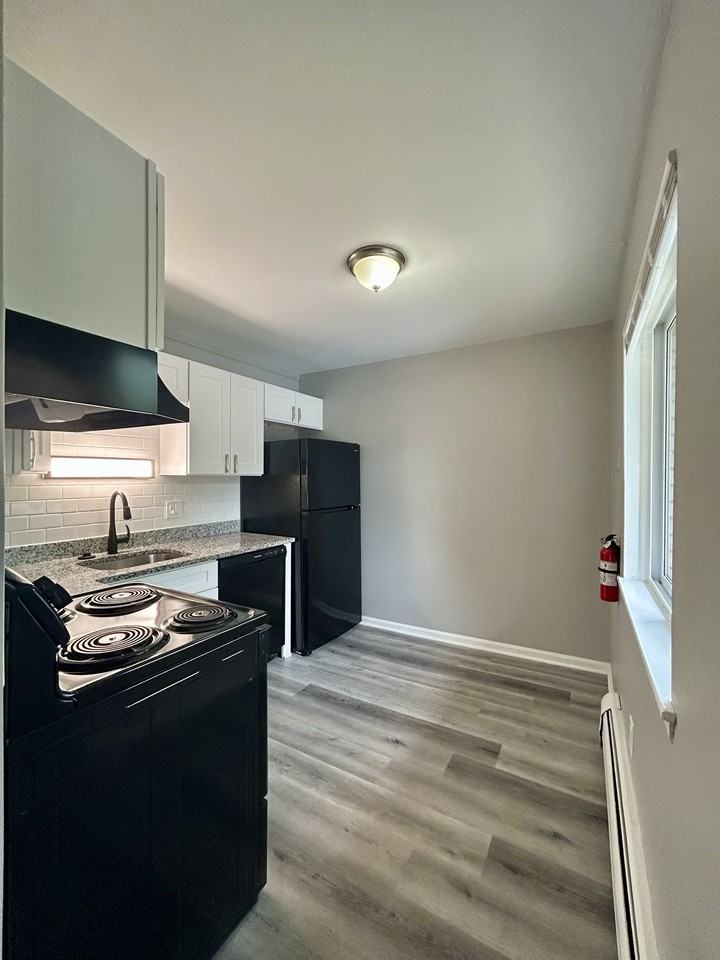 1770 Saint Johns Blvd #3 - Photo 4 of 11