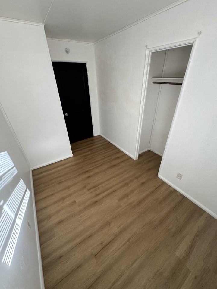 2916 Reynolds St #1 - Photo 7 of 13