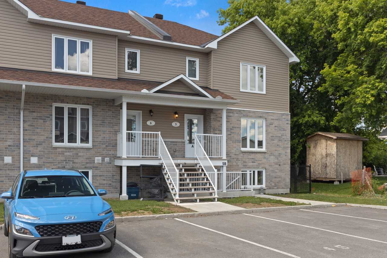 500 Ovana Crescent - Photo 2 of 50