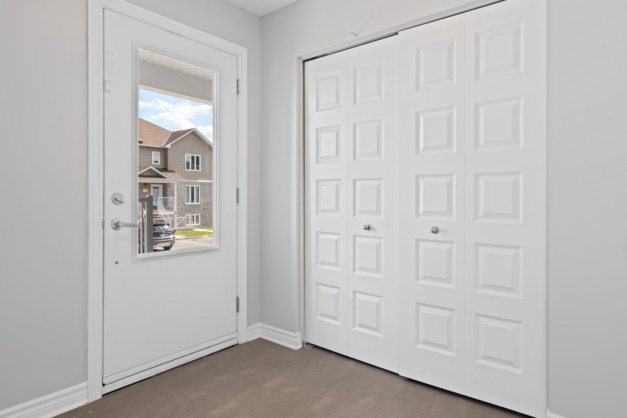 500 Ovana Crescent - Photo 3 of 50