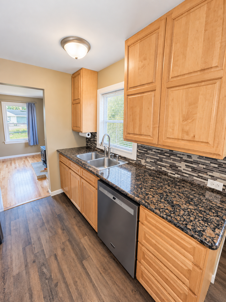 8411 55th Ave Ne - Photo 5 of 18
