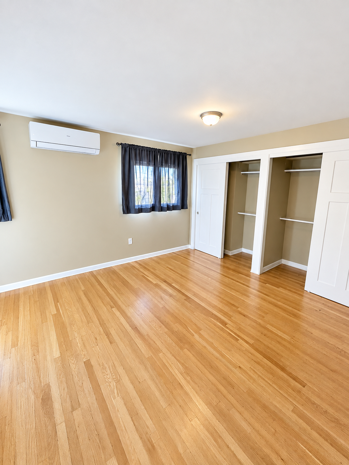 8411 55th Ave Ne - Photo 7 of 18