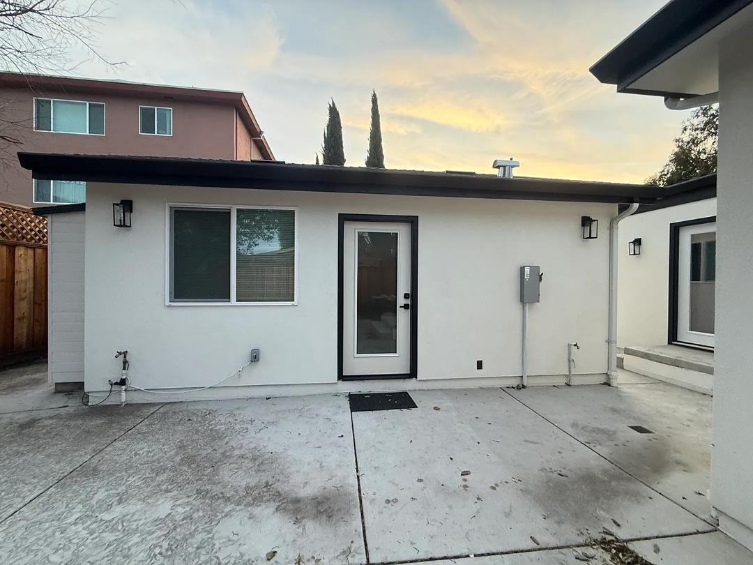 1372 Davis Street - Photo 7 of 14