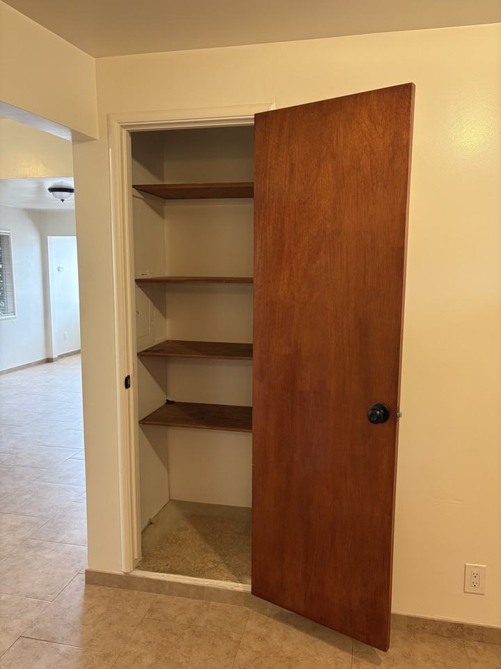 1186 2nd St #C - Photo 6 of 12