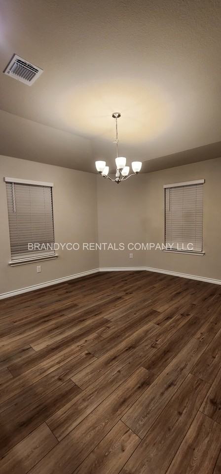 1879 Truscott Pkwy #1 - Photo 7 of 18