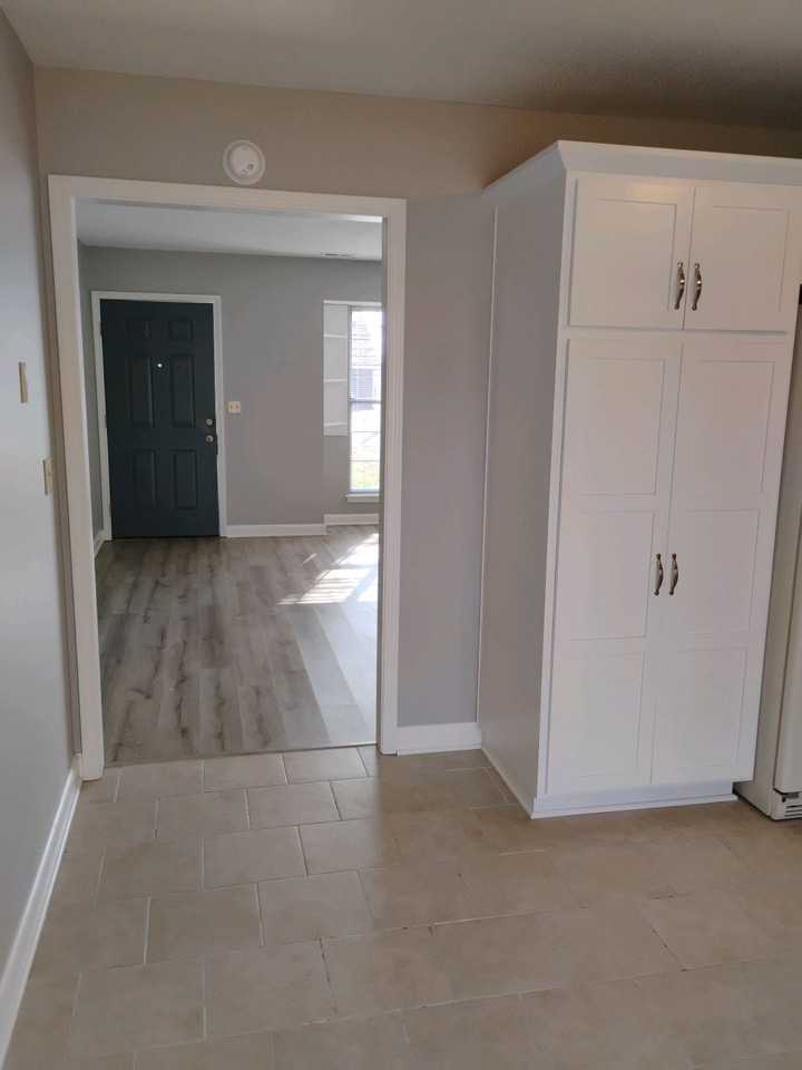 1012 Fox Run Dr #1 - Photo 4 of 10
