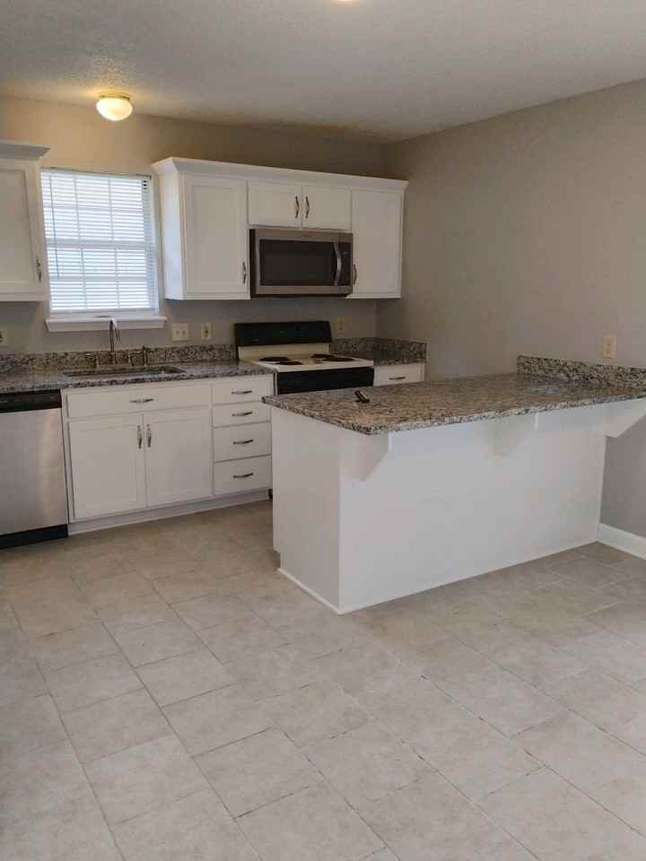 1012 Fox Run Dr #1 - Photo 5 of 10