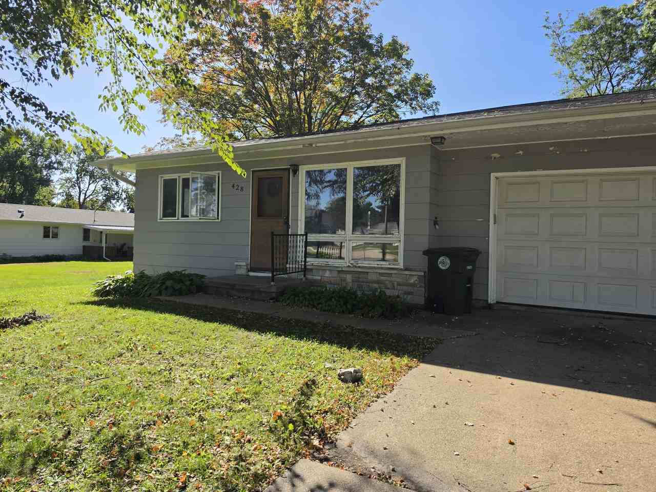428 Cataract Ave #1 - Photo 2 of 3