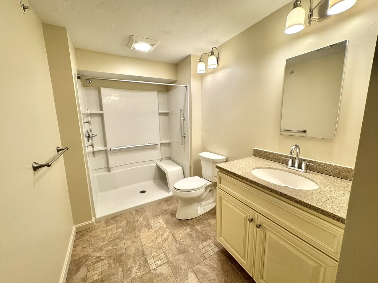 31 Caroline St #15 - Photo 6 of 19