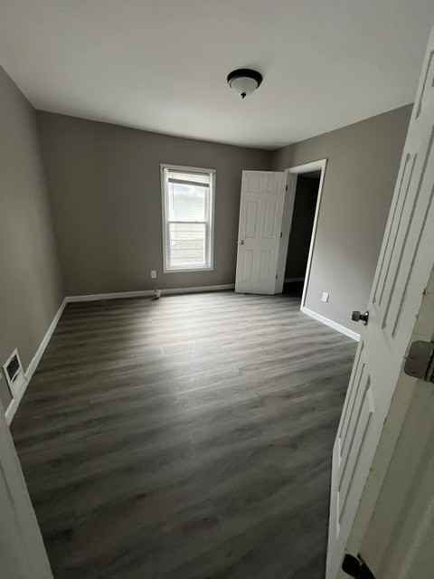 151 Kenwood Ave #UP - Photo 2 of 10