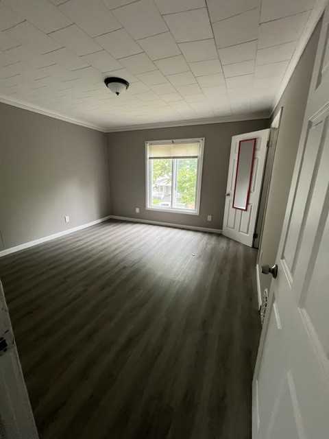 151 Kenwood Ave #UP - Photo 3 of 10