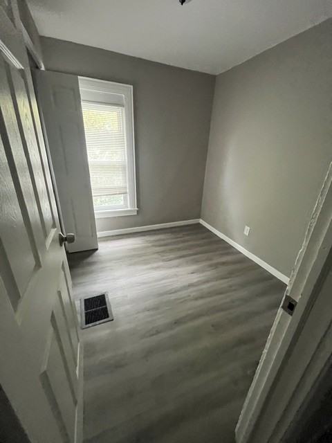 151 Kenwood Ave #UP - Photo 4 of 10