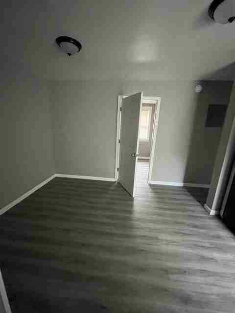 151 Kenwood Ave #UP - Photo 7 of 10