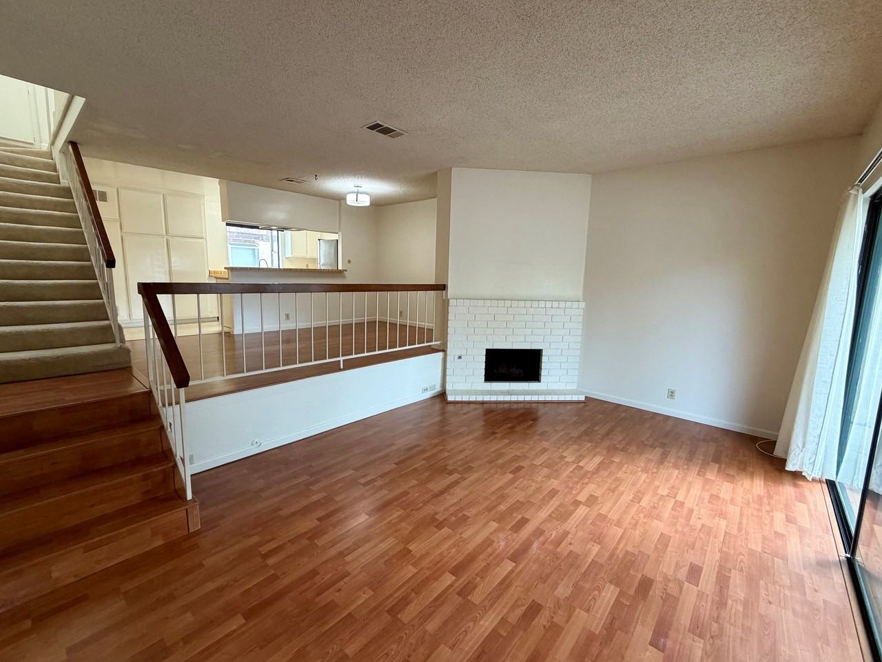 335 Wallis St #335 - Photo 4 of 24