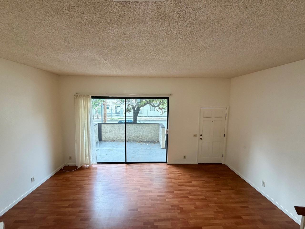 335 Wallis St #335 - Photo 6 of 24