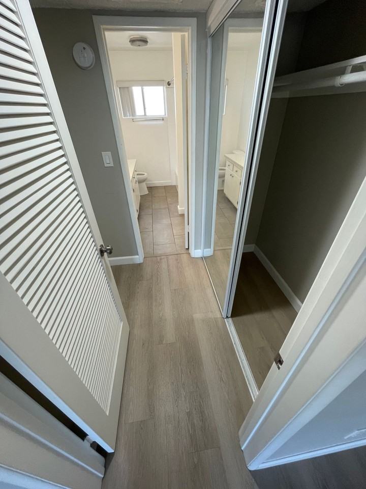 Encino Parkwest Apartments - Photo 6 of 10