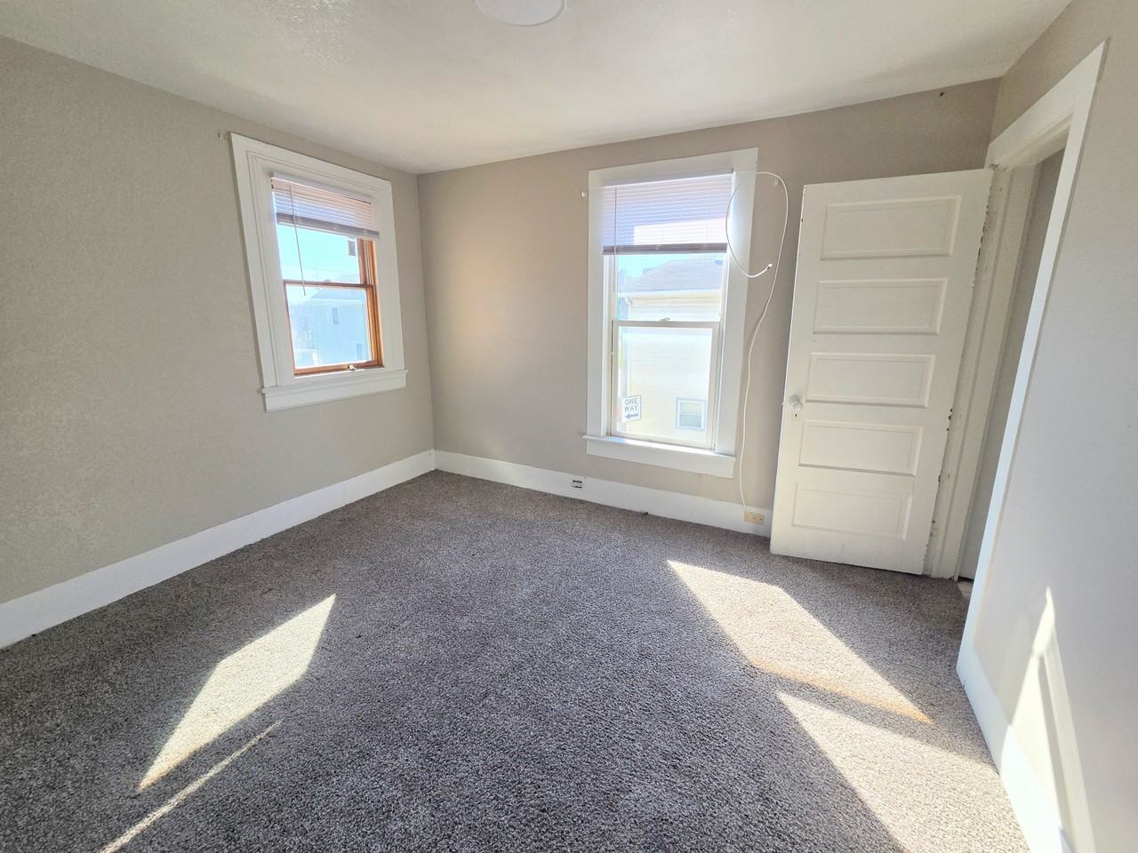 1331 Spy Run Ave #4 - Photo 2 of 4