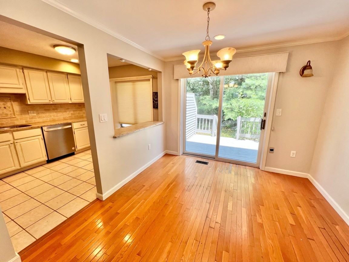 302 Foxwood Cir #302 - Photo 4 of 30