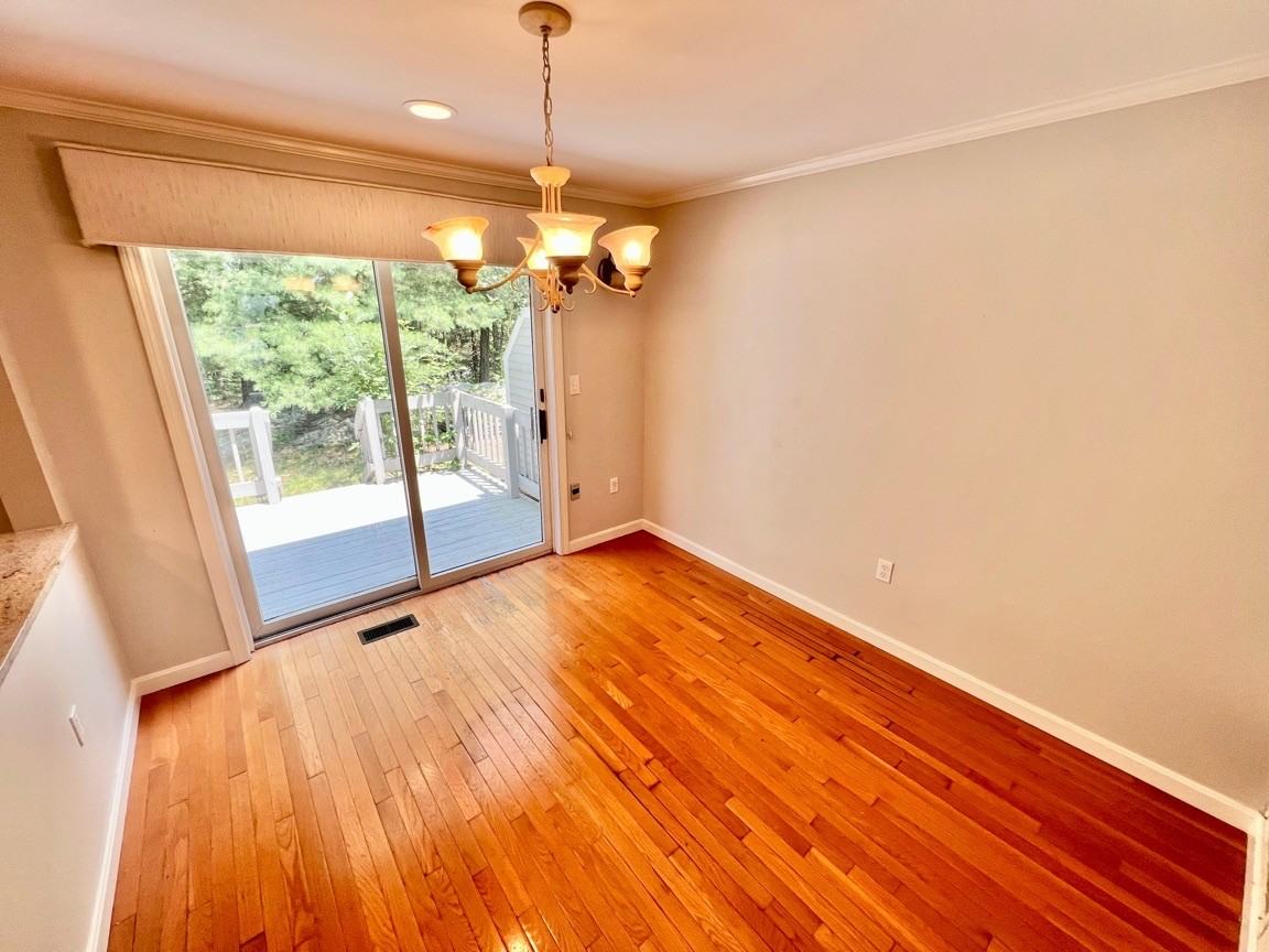 302 Foxwood Cir #302 - Photo 5 of 30