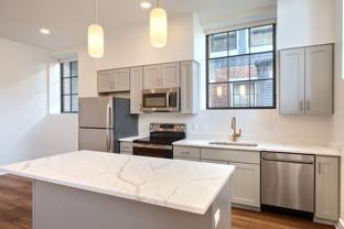 204 N George St #212 - Photo 1 of 1