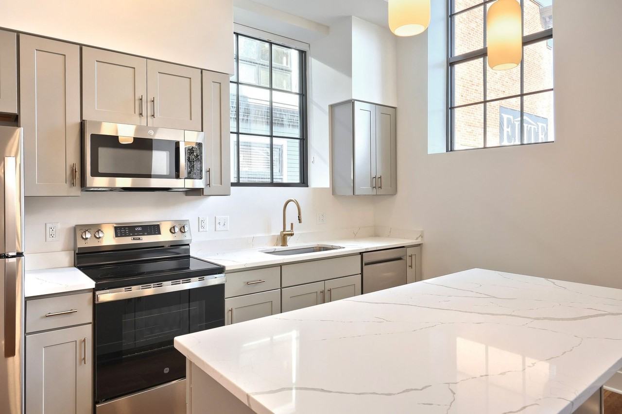 204 N George St #212 - Photo 4 of 14