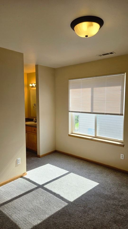 2902WVIL - Photo 4 of 33