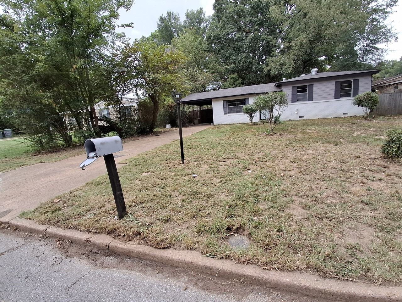 1522 Winfield Rd #1 - Photo 3 of 11