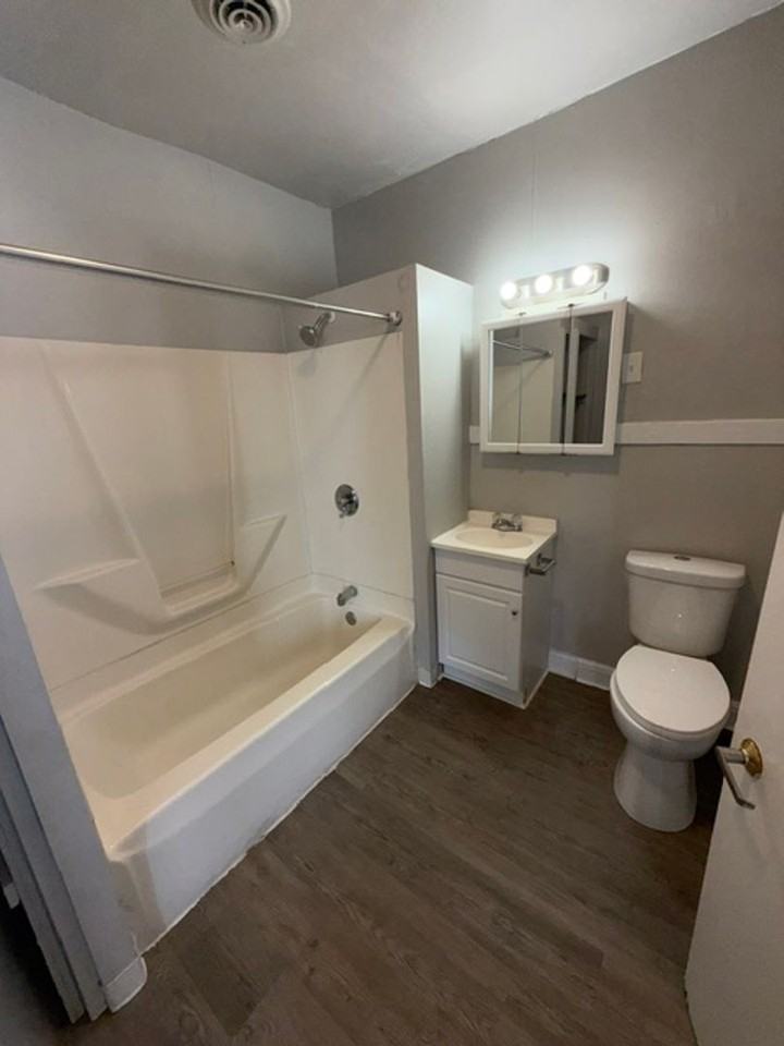 1701 North Main St. - Photo 5 of 8