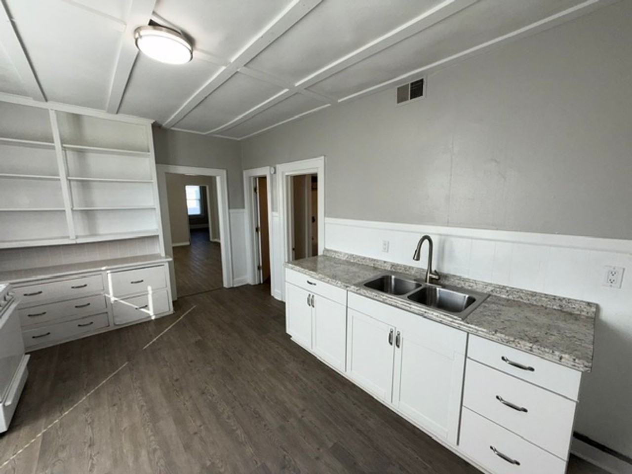 1701 North Main St. - Photo 7 of 8