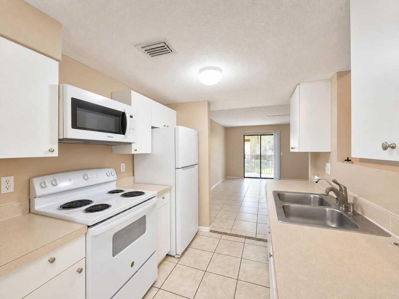 5310 26th Street WestUnit 1904 #1904 - Photo 3 of 10