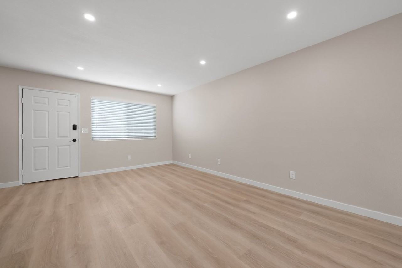 1345 Farroll Road - Photo 7 of 21