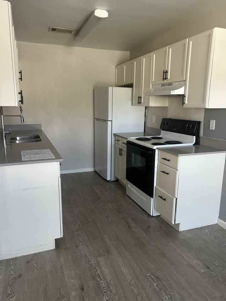 610 Bracewood Cir #A - Photo 2 of 10