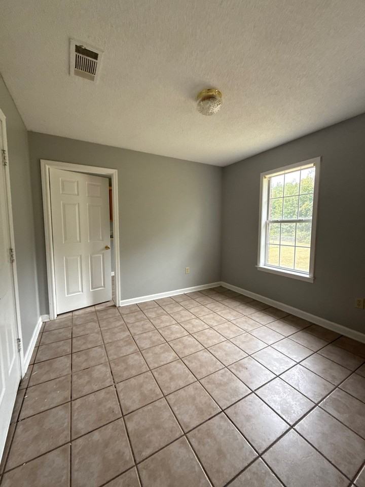 1869 Brighton Clopton Rd #1 - Photo 5 of 10